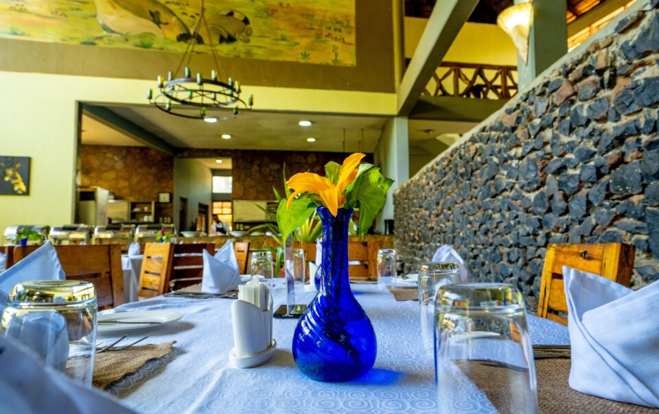 Weruweru River Lodge restaurant