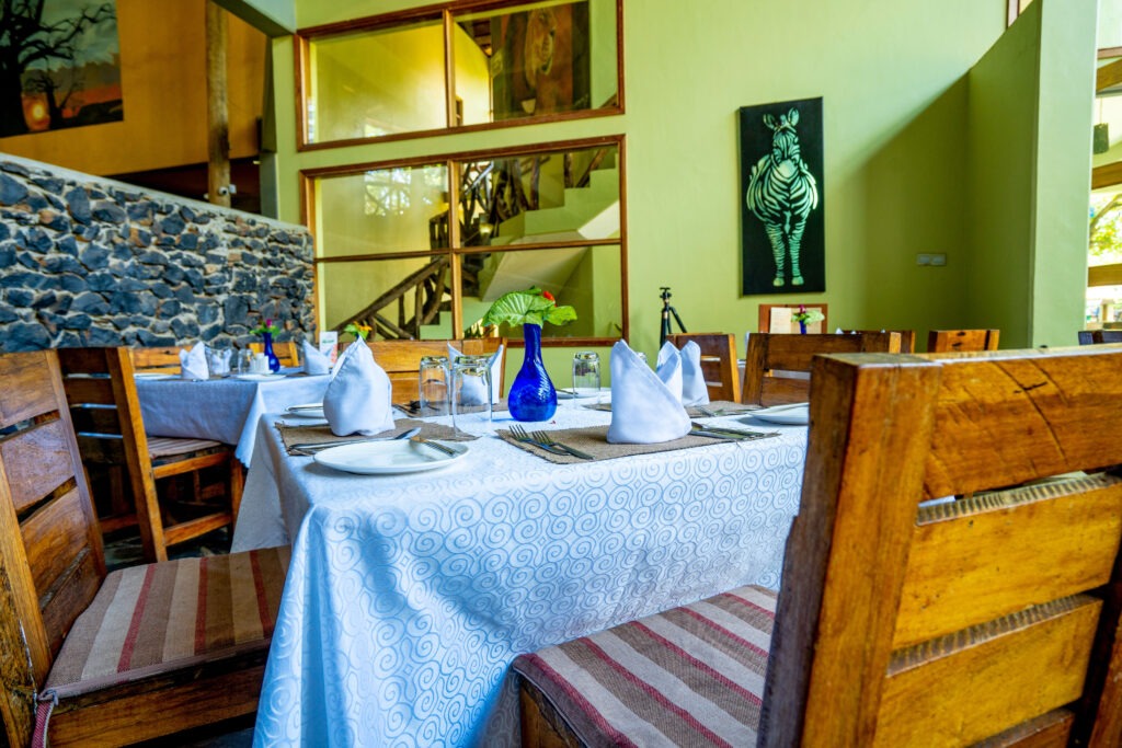 Weruweru River Lodge restaurant