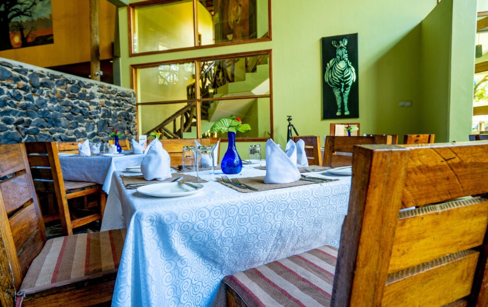 Weruweru River Lodge restaurant